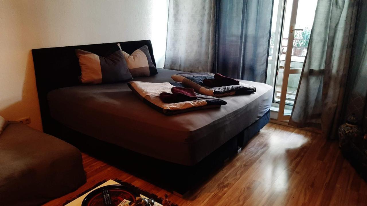 Apartamento Tolle Private 2-zimmer Im Szene Berlin-friedrichshain Berlín
