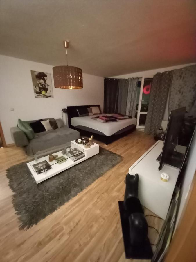 Tolle Private 2-zimmer Im Szene Berlin-friedrichshain Apartamento Berlín