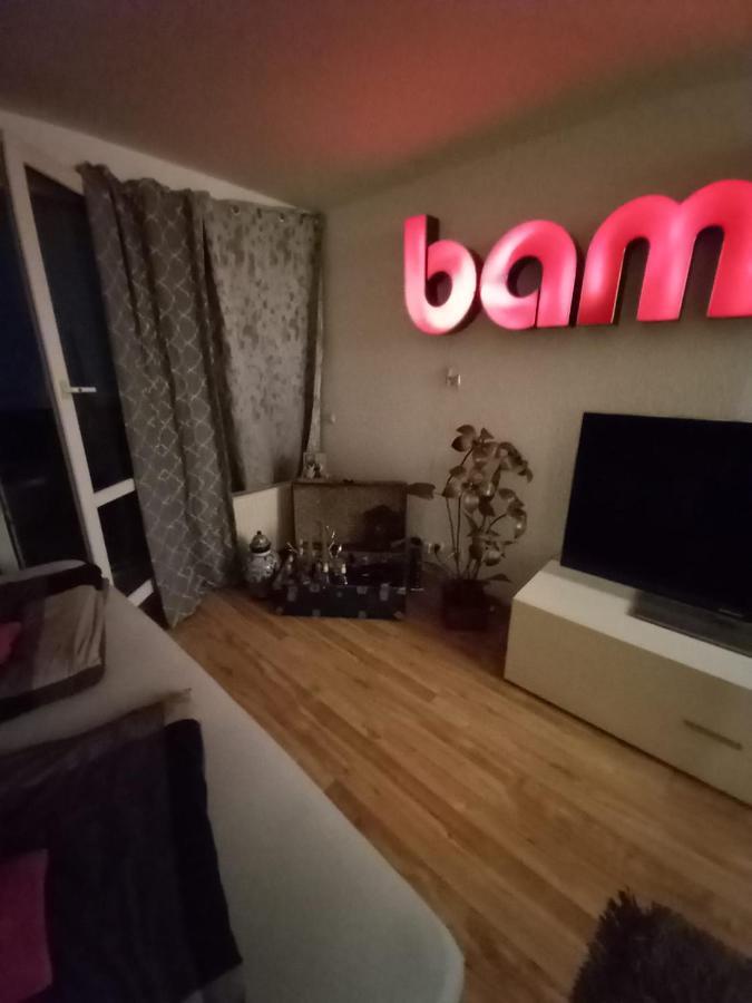 Tolle Private 2-zimmer Im Szene Berlin-friedrichshain Apartamento