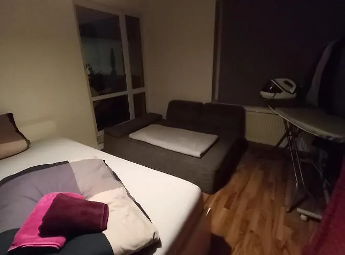Tolle Private 2-Zimmer Wohnung Im Szene Bezirk Berlin-Friedrichshain