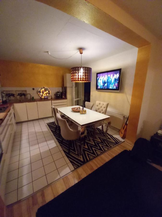 Tolle Private 2-zimmer Im Szene Berlin-friedrichshain *